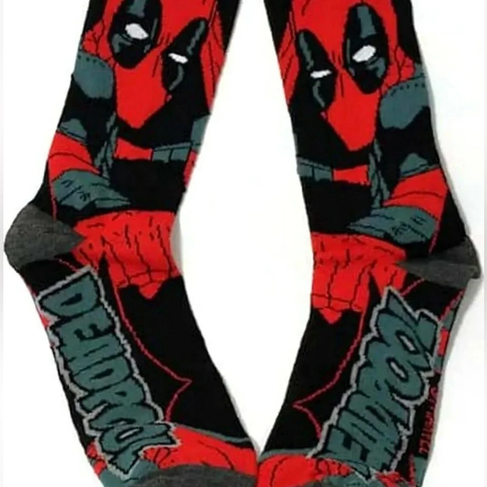 MARVEL DEADPOOL 2 PAIR CREW SOCKS